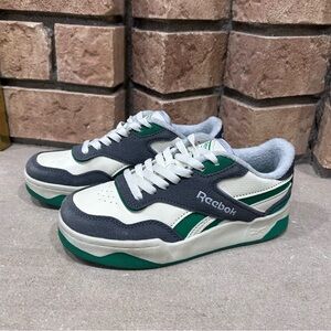 Reebok Galaxy kids Sneakers Size 1K Green White